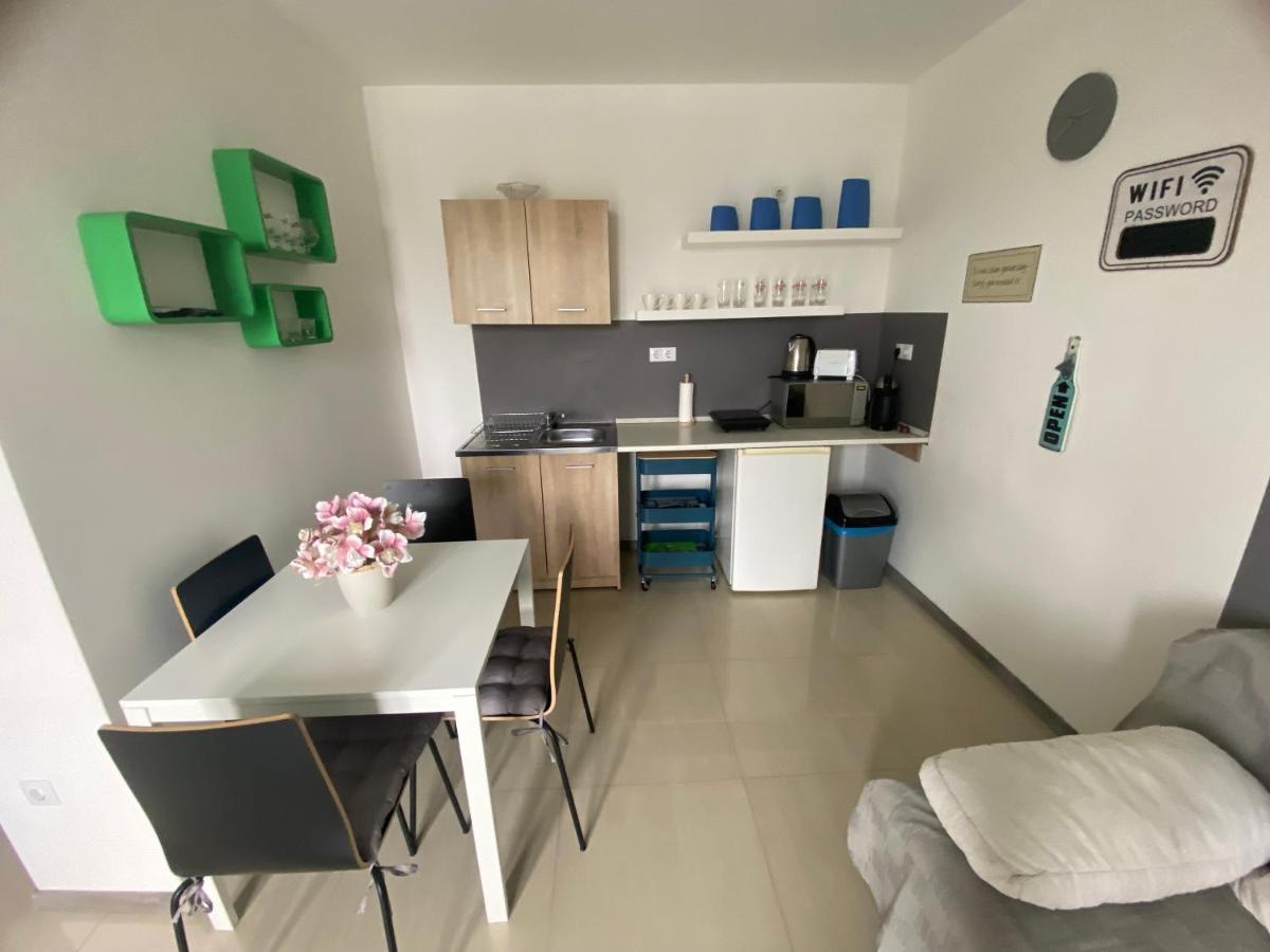Lexi Family Apartman Apartment Hajduszoboszlo Ngoại thất bức ảnh