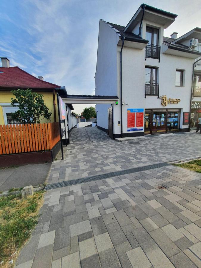 Lexi Family Apartman Apartment Hajduszoboszlo Ngoại thất bức ảnh