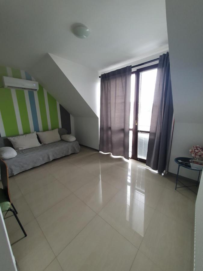 Lexi Family Apartman Apartment Hajduszoboszlo Ngoại thất bức ảnh